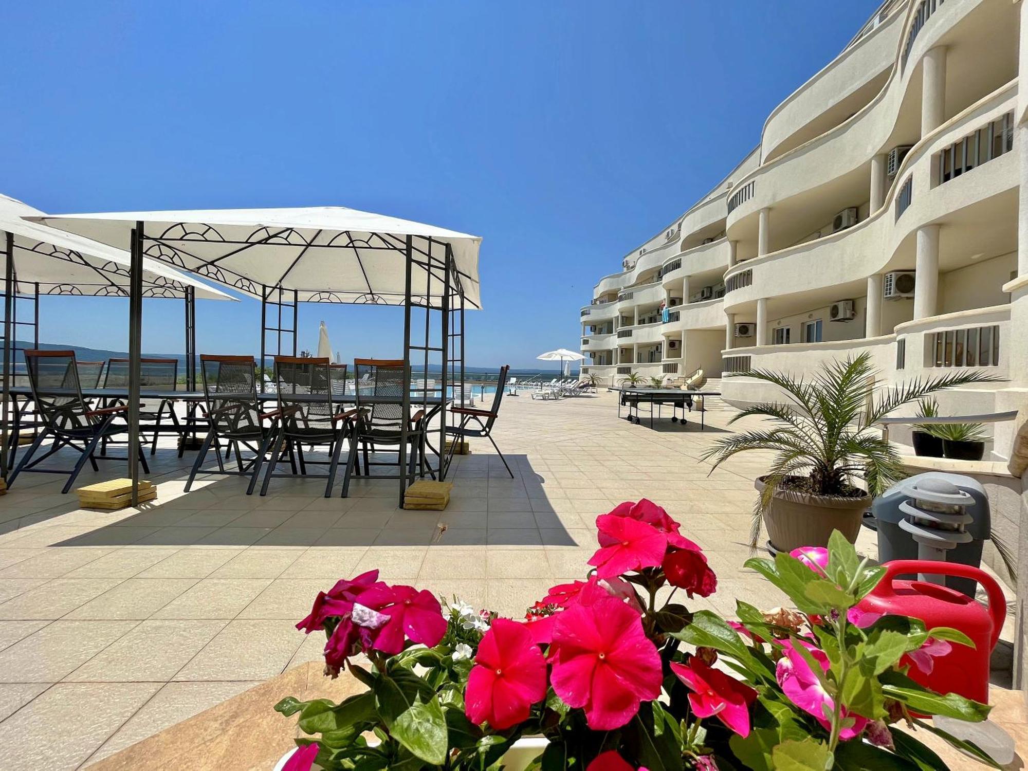 Апартаменти Сънбрийз - Sunbreeze apartments Бяла Екстериор снимка