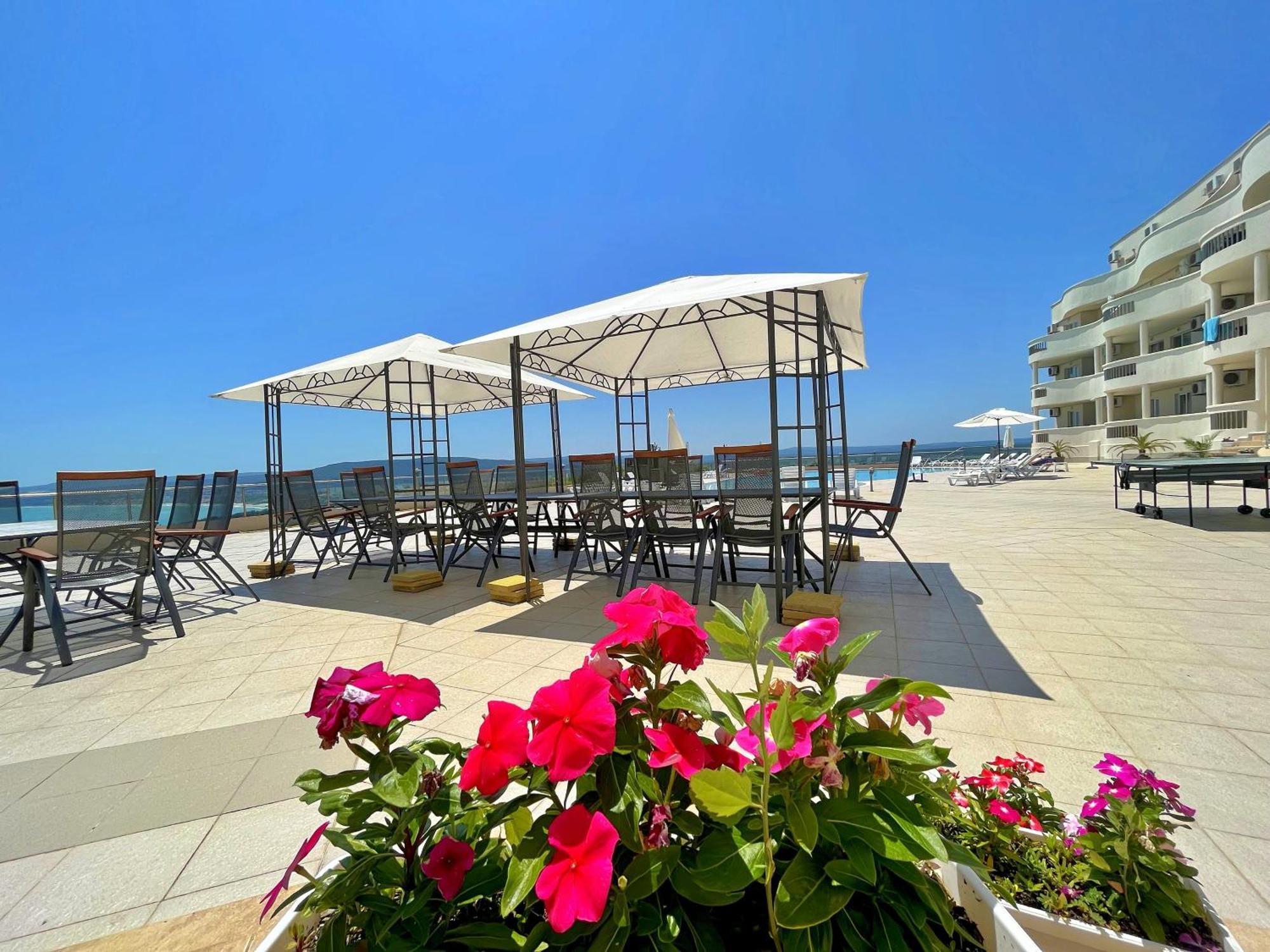 Апартаменти Сънбрийз - Sunbreeze apartments Бяла Екстериор снимка