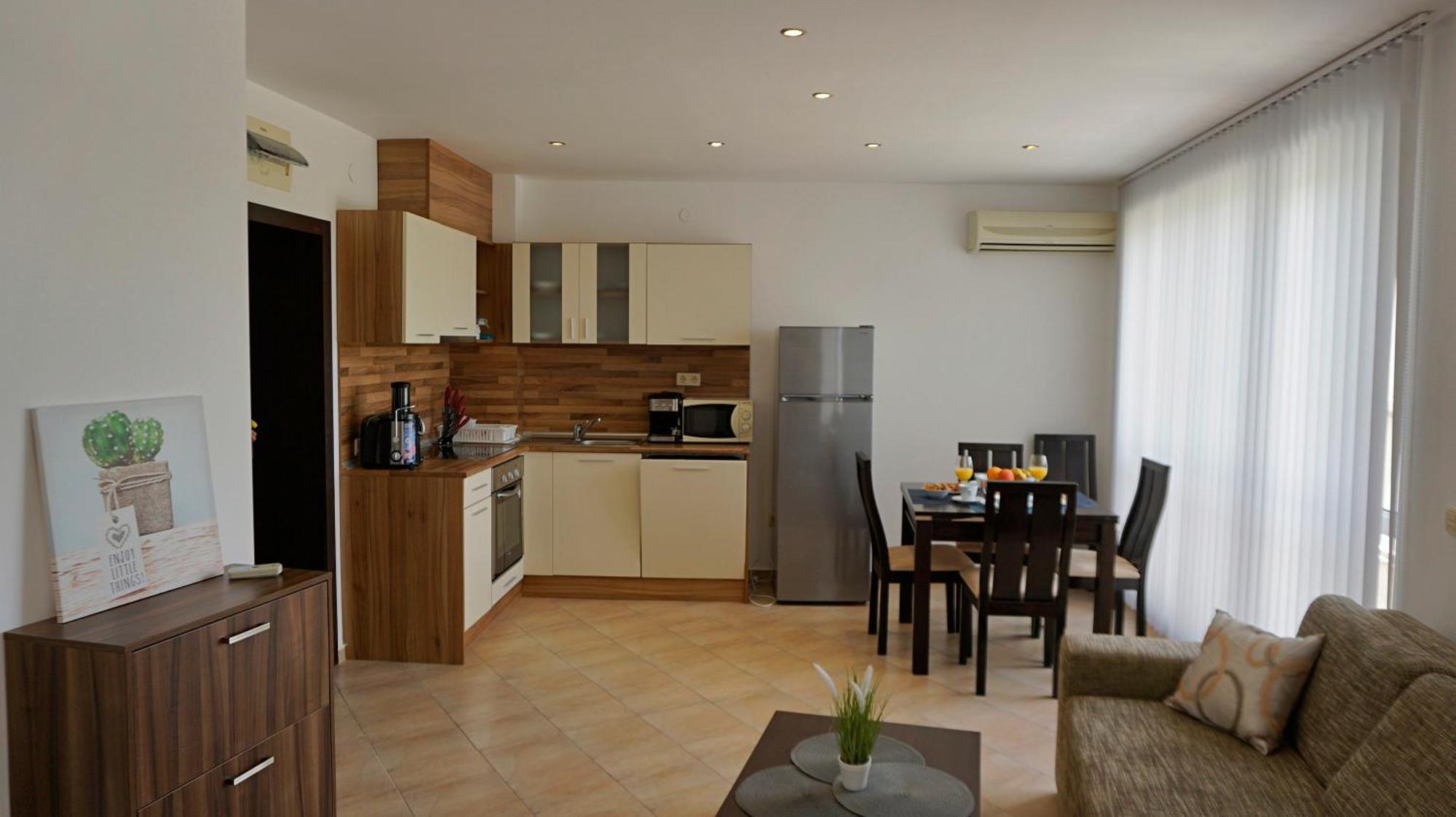 Апартаменти Сънбрийз - Sunbreeze apartments Бяла Екстериор снимка