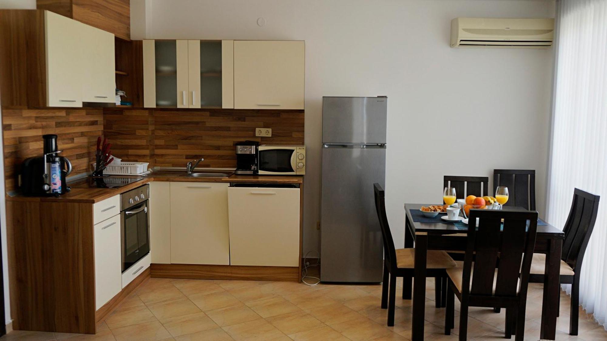 Апартаменти Сънбрийз - Sunbreeze apartments Бяла Екстериор снимка